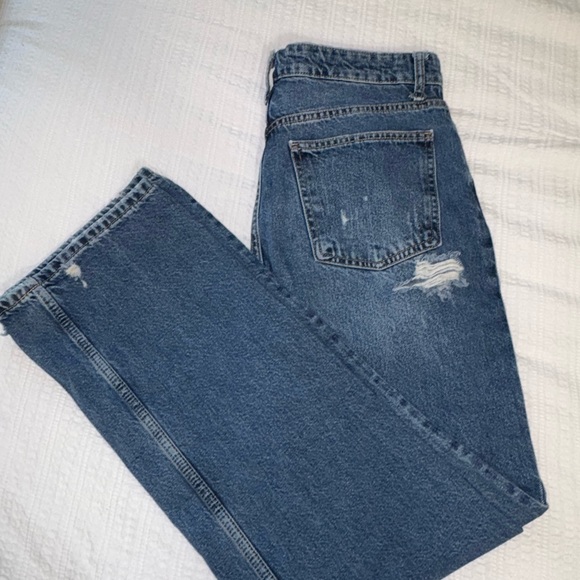 Zara Mid Rise Jeans - Picture 3 of 3